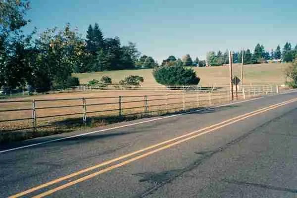 Steel corral farm fence