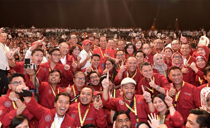 Ayo siapa yang kuliah di . Saat Jokowi Kenang Masa Kuliah di UGM | Tagar