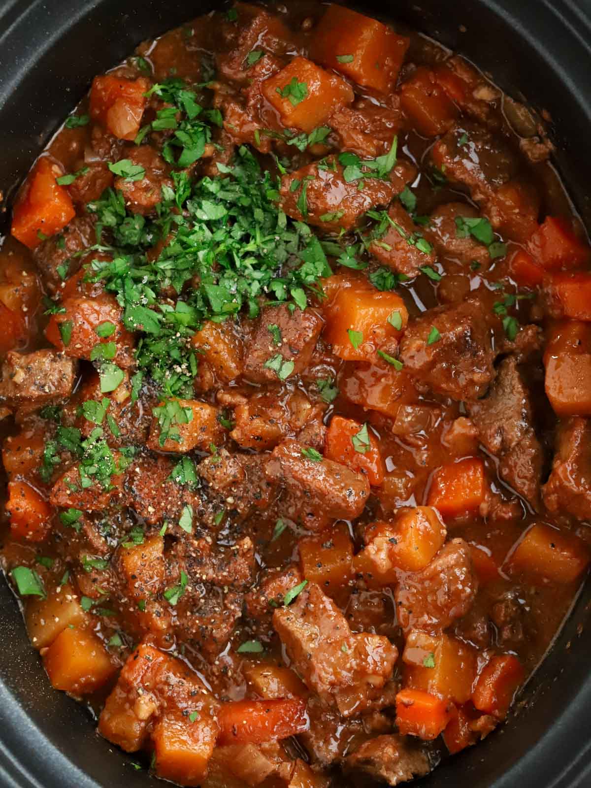 Slow cooker beef stew with rich gravy
