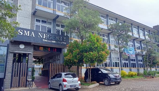 Diduga Jual-Beli Kursi, Waw Ancam Laporkan SMAN 1 Tangsel ke Polda