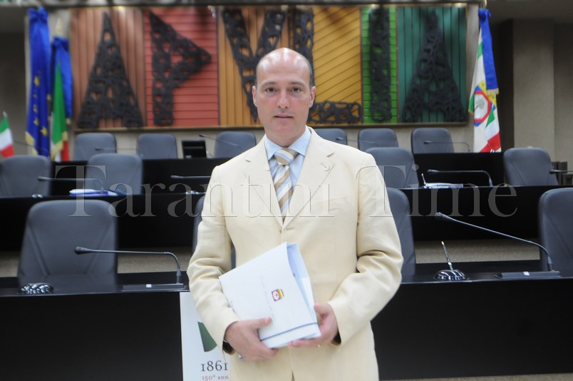 Assistenza alunni disabili delle scuole di secondo grado della Città metropolitana. Mario Conca sollecita il pagamento degli operatori