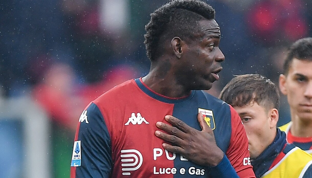 Genoa, tra Balotelli e Vieira alta tensione: il popolo rossoblù si spacca sul separato in casa