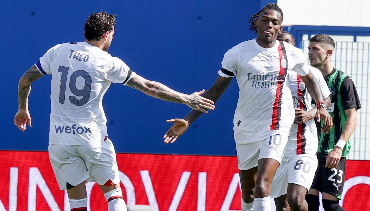 Milan, Conceicao toglie Leao e Theo dopo 45′ col Parma: web scatenato