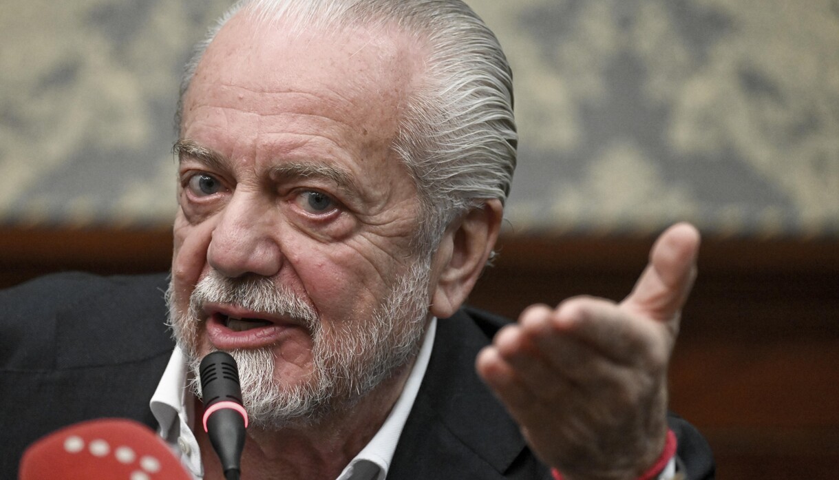 Napoli, tweet De Laurentiis di incoraggiamento è un autogol, l’accusa del web: è solo colpa tua, vendi e vattene