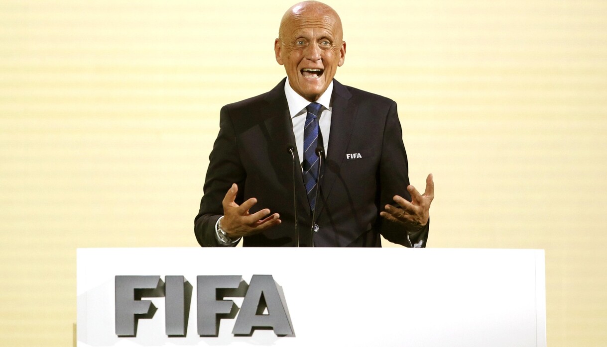 Caos arbitri, Var sotto accusa, fischietti confusi, si schiera anche Collina: “Cambiamo le regole”