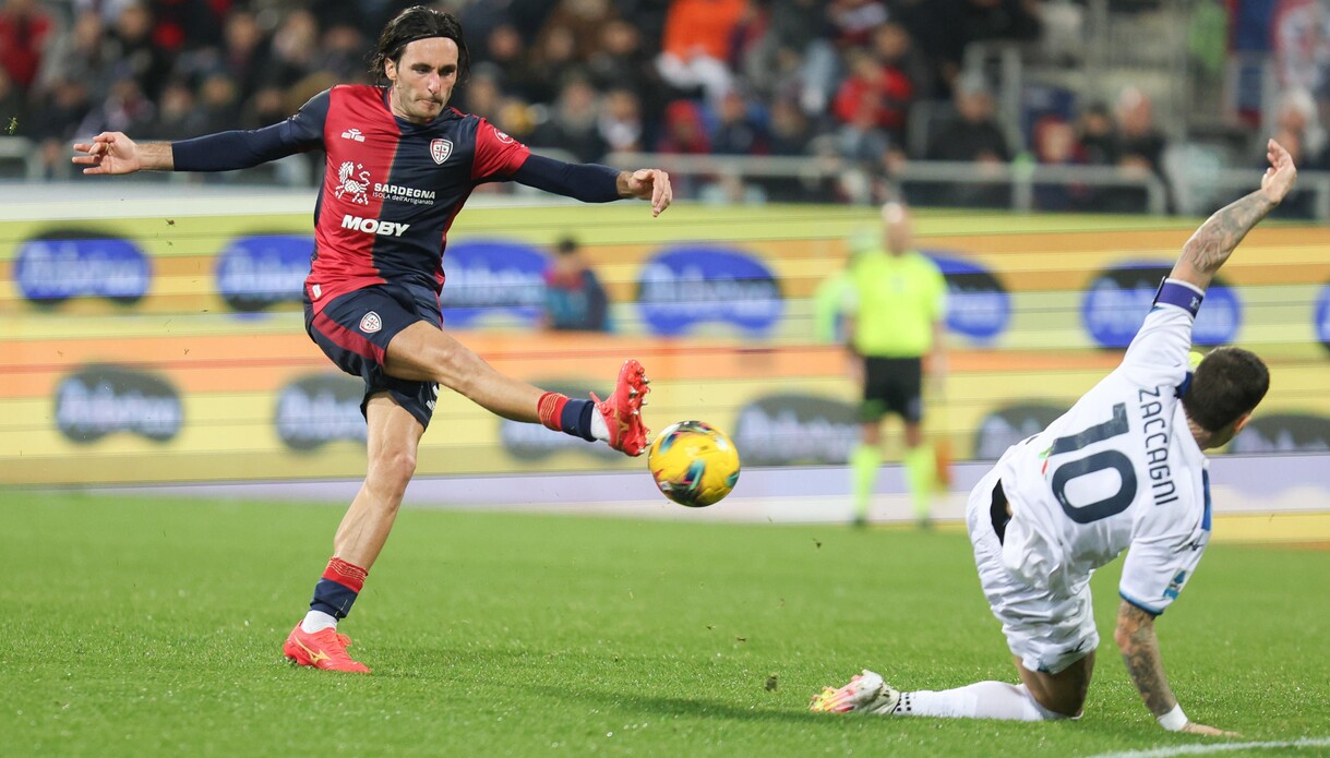 Cagliari-Lazio, moviola: un gol annullato e un rigore negato, Var decisivo ma il fischietto dov’era?