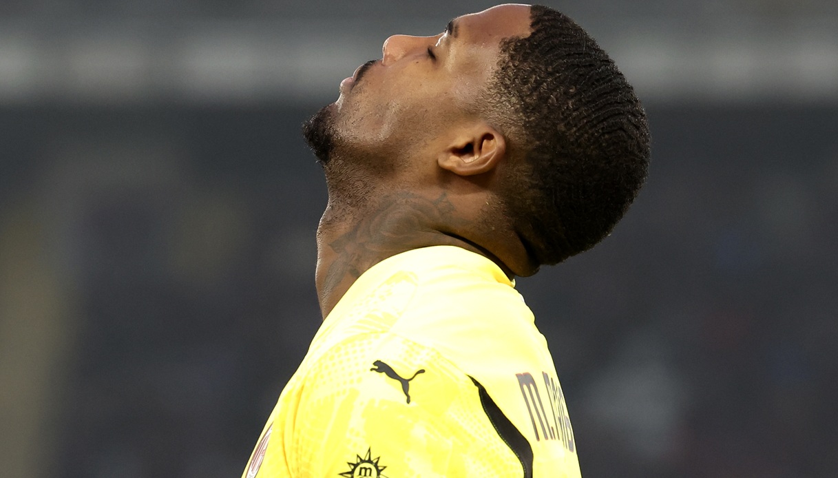 Torino-Milan, pasticcio Thiaw-Maignan: l’autogol da comiche scatena la bufera, tifosi furiosi col portiere