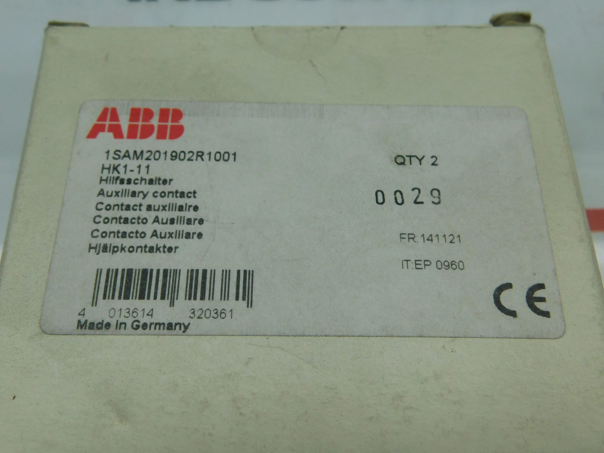 ABB HK1-11 Contatto Ausiliario, 1SAM201902R1001 &ndash; Nuovo Di Zecca E Spedizione Veloce