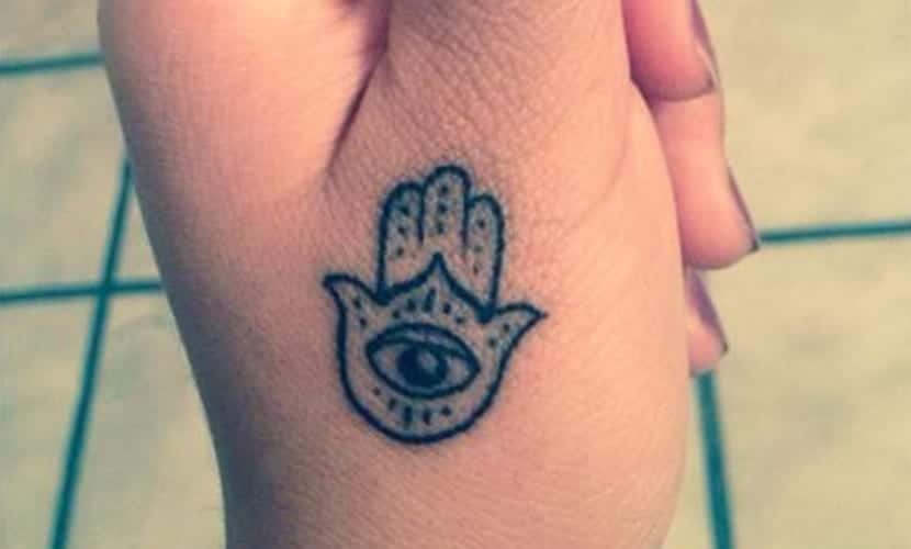 Scarica Gratis immagini Tatuajes De La Mano De Fatima O Hamsa Significado Ejemplos Y Mas aggiornato saluti