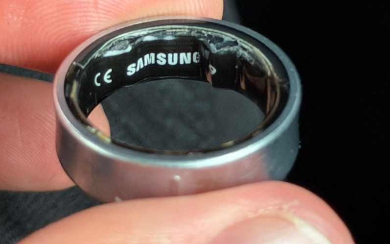 Man prevented from flying after smart ring stuck on finger, Police stumped as driverless car breaks law Samsungring