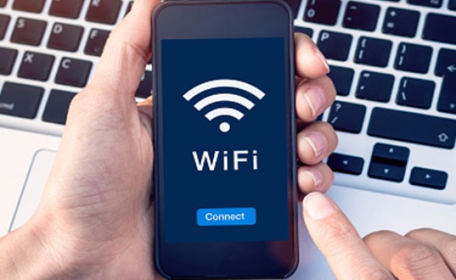 How To Keep Your Data Safe When Using Public Wi-Fi - Techdim