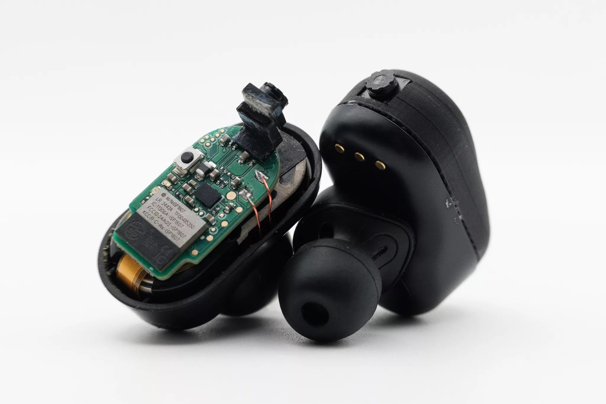 VueBuds: See the World with Your Ears? Inside the First Camera-Integrated Wireless Earbuds (2026)