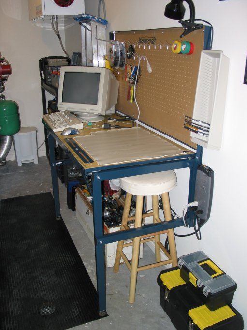 Diy = make your own floating bench and sew your own cushions! A Peek At Other Computer Technicians Workbenches - Technibble