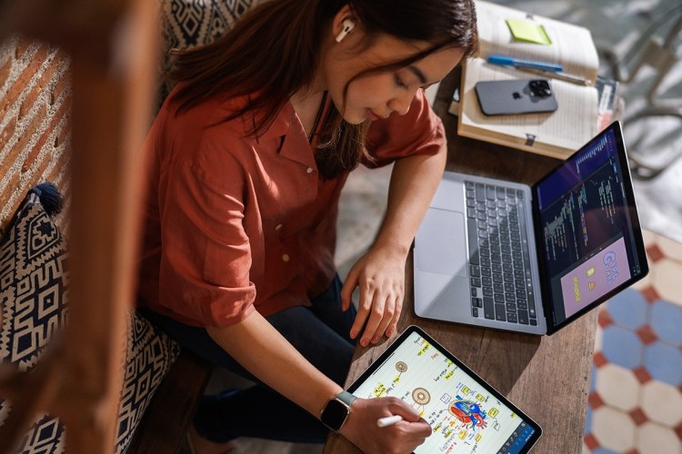 เขียนโค้ด Swift