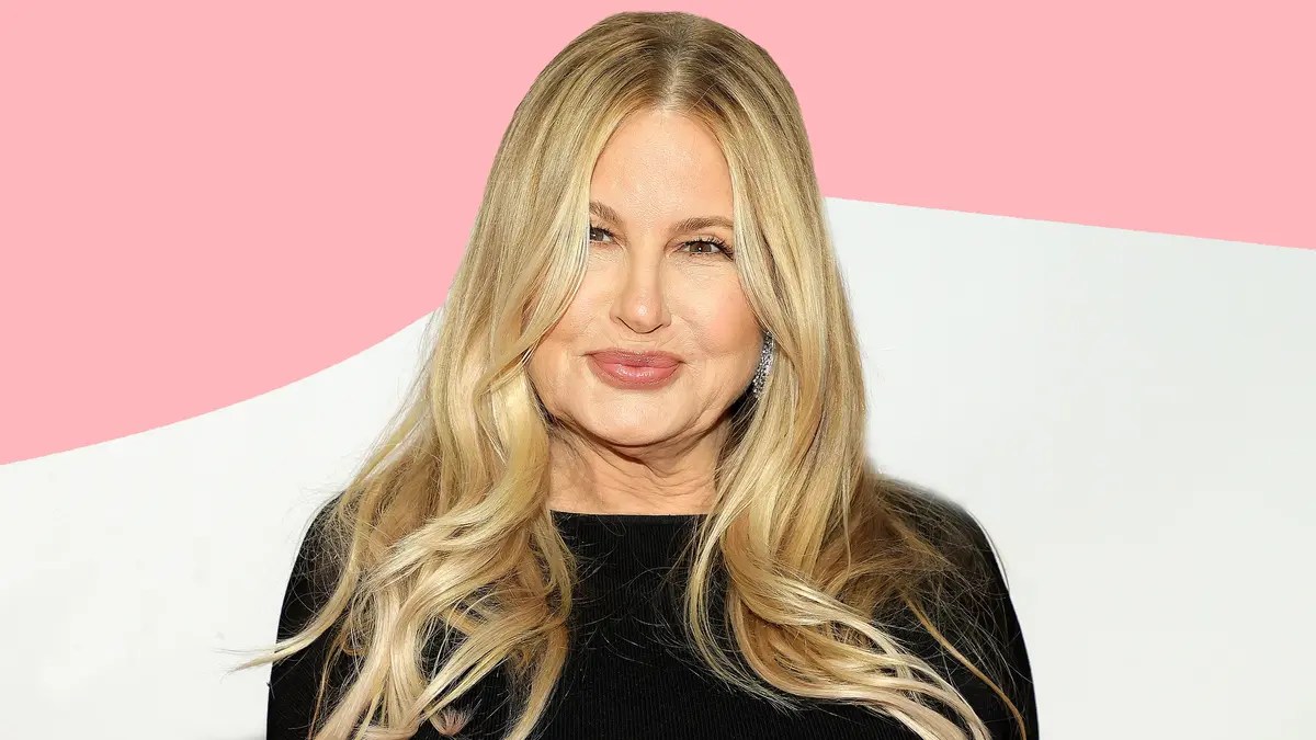 Jennifer coolidge weight loss: the white lotus star struggles with her