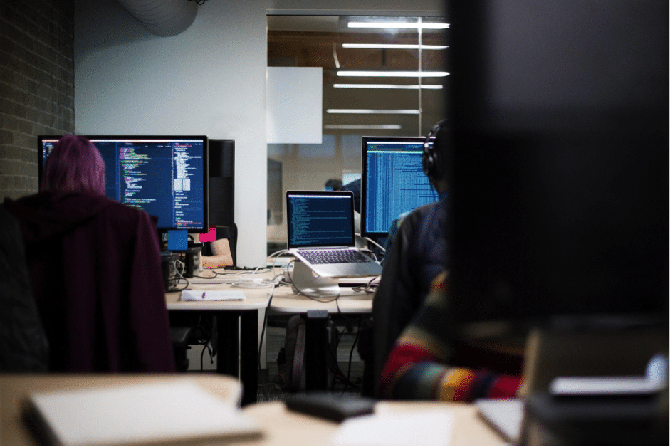 4 Reasons Why You Should Hire a Software Company