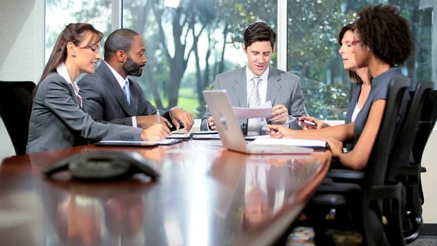 Top Ways to Keep Employees on Task