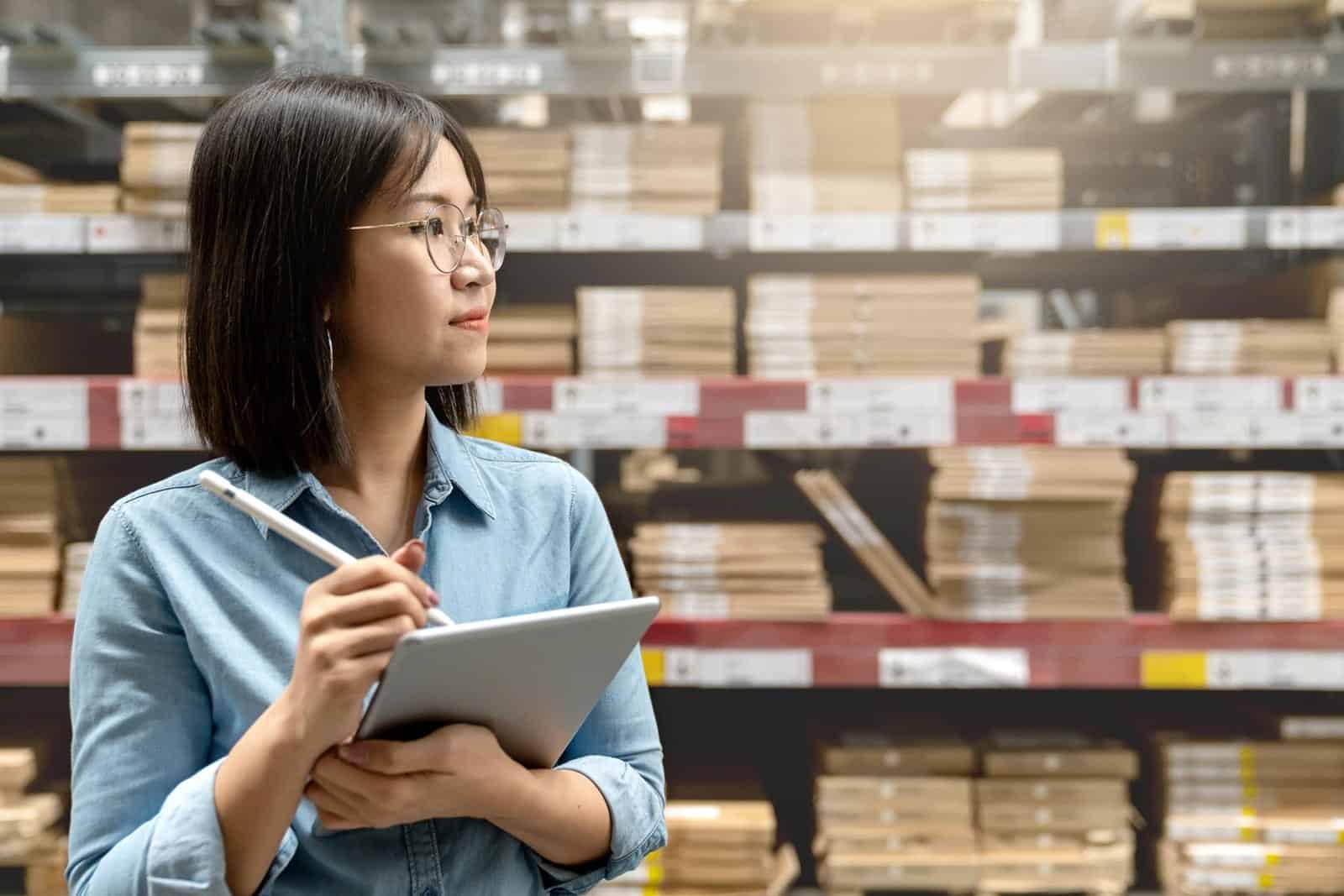How Hardware Suppliers Can Reduce Transportation Costs with Distribution Channels