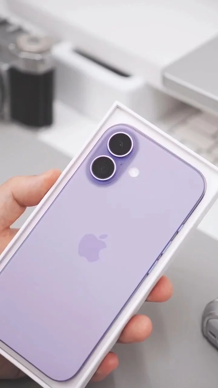 iPhone 17