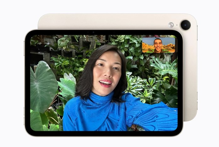 iPad Mini na orientação paisagem, com câmera frontal reposicionada para videochamadas