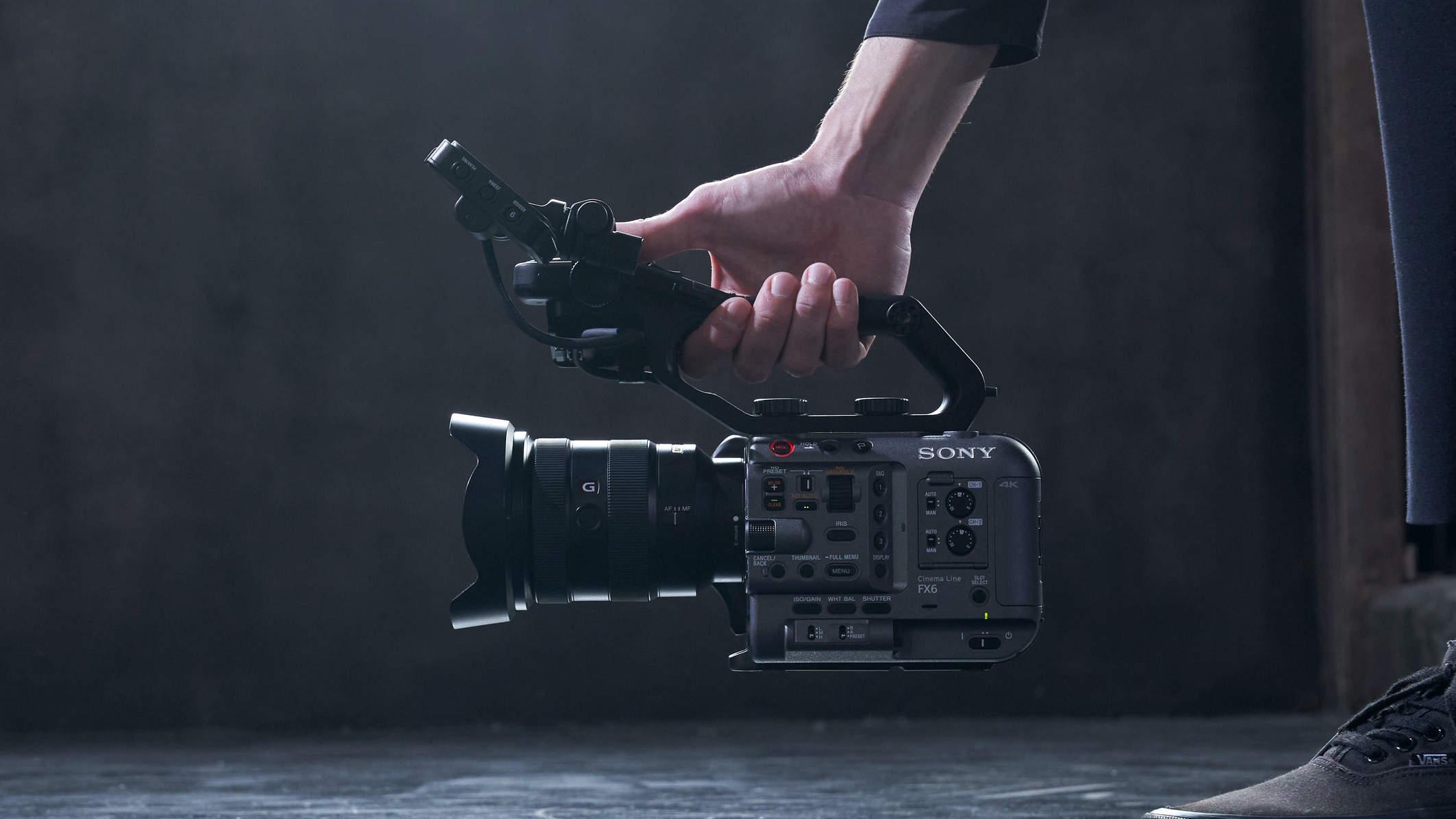 Voigtlander hyper wide heliar 10mm 5.6 stuttgart sony e a7 distortion. Sony launches full-frame FX6 - Televisual