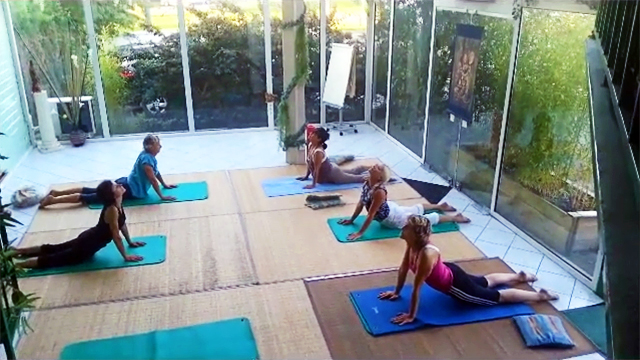 Vidéo d'un cours de Yoga Sivananda par Catherine-Isaure Bousquet à Terre d'Asie