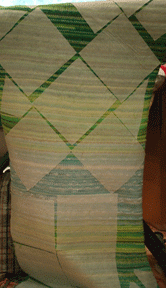 Knitting Suzann Thompson's Puzzling Pink quilt