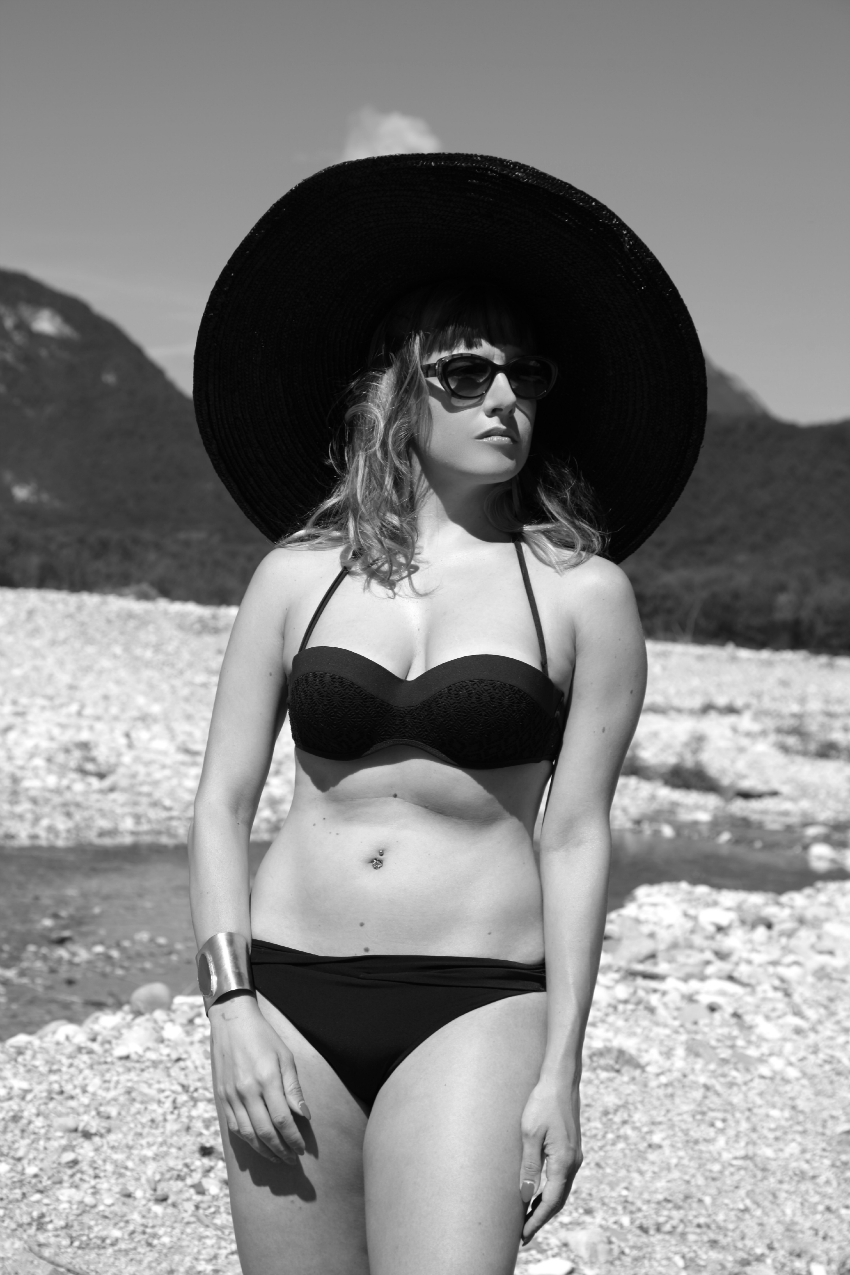 Raffinata Sensualità Ed Un Bikini Nero - Yamamay Summer 2015 Collection - Thechilicool Fashion Blog Italia 1275_x_850_jpg
