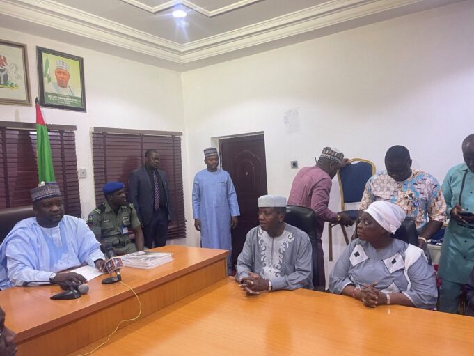 Adeboye-in-Borno-681x511 (1)