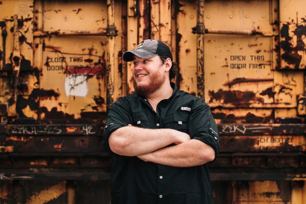 Luke Combs Partners With Columbia 