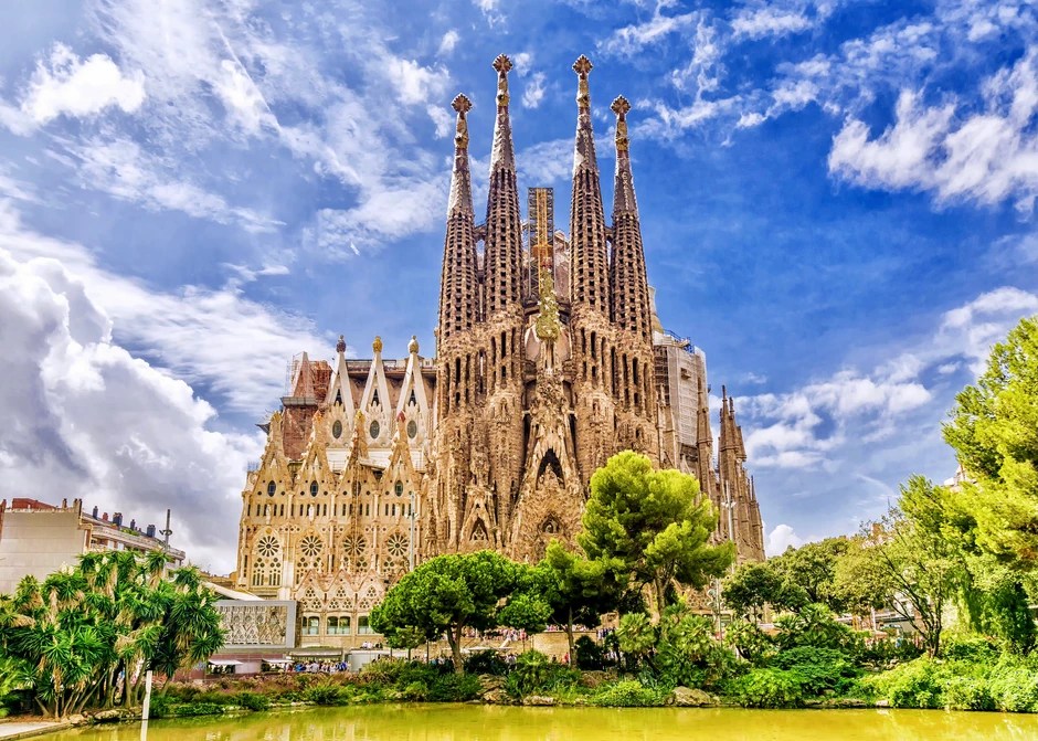 Information and tickets for sagrada familia, barcelona's most famous sight and antoni gaudi's lifework. Guide To Gaudi Architecture In Barcelona On The Modernist Trail The Geographical Cure