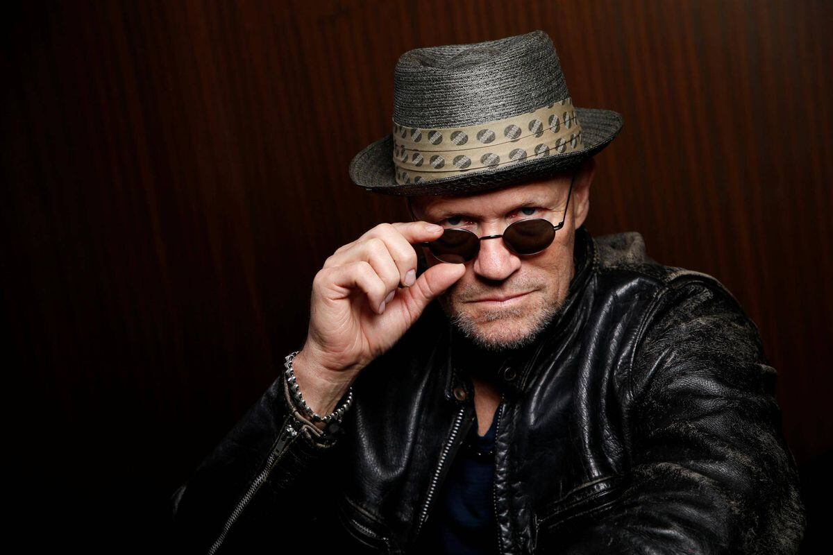 This is the shirt number history of michael carrick from karriereende. Character actor Michael Rooker moves from grimy horror to