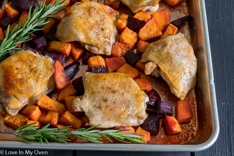 25 Healthy One Pan Holiday Meals - The Harvest Skillet