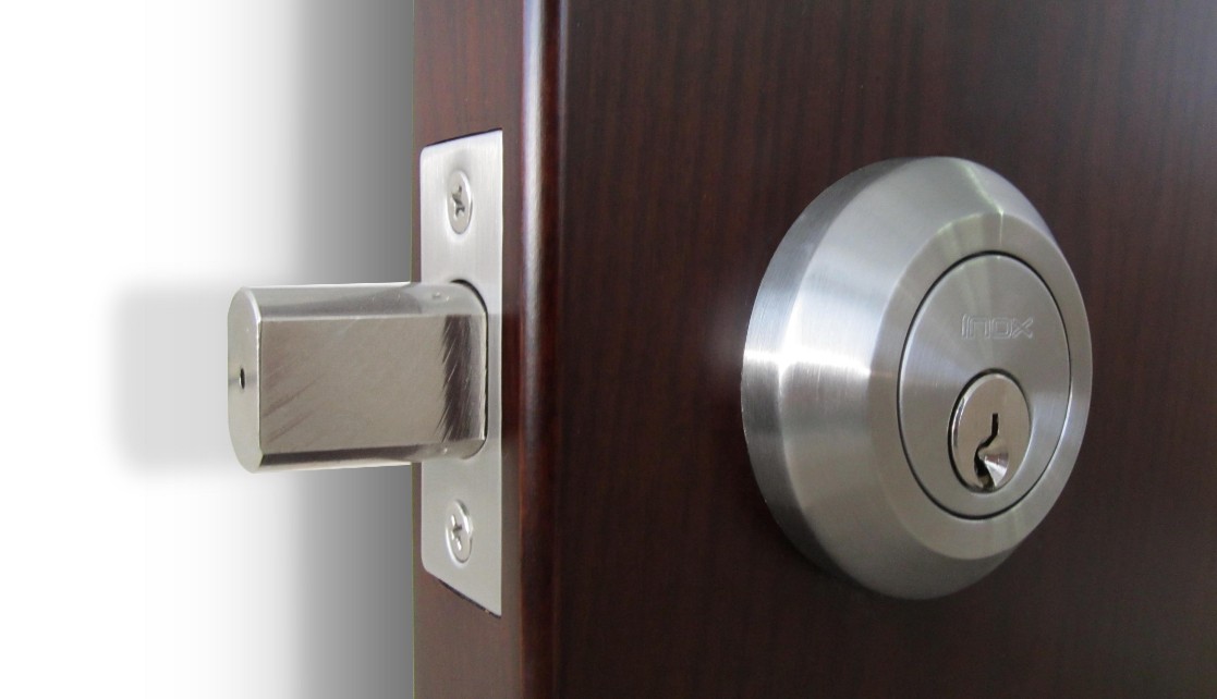 How To Unlock A Deadbolt Without A Keyhole Thinkervine