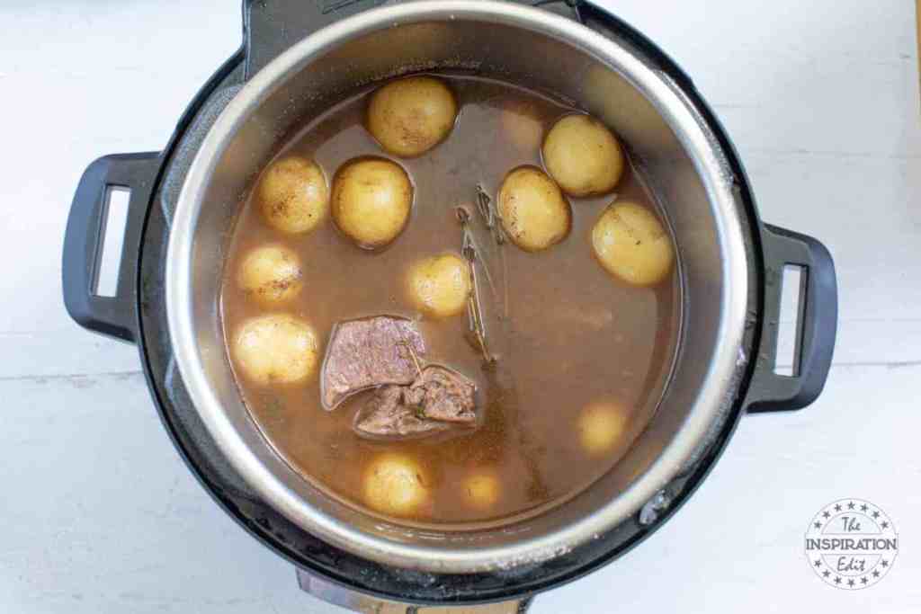 Tender Instant Pot Beef Short Ribs Recipe With Potatoes, Easy As 1,2,3 9 Instant Pot Beef Short Ribs In Process 13 1440x960 1