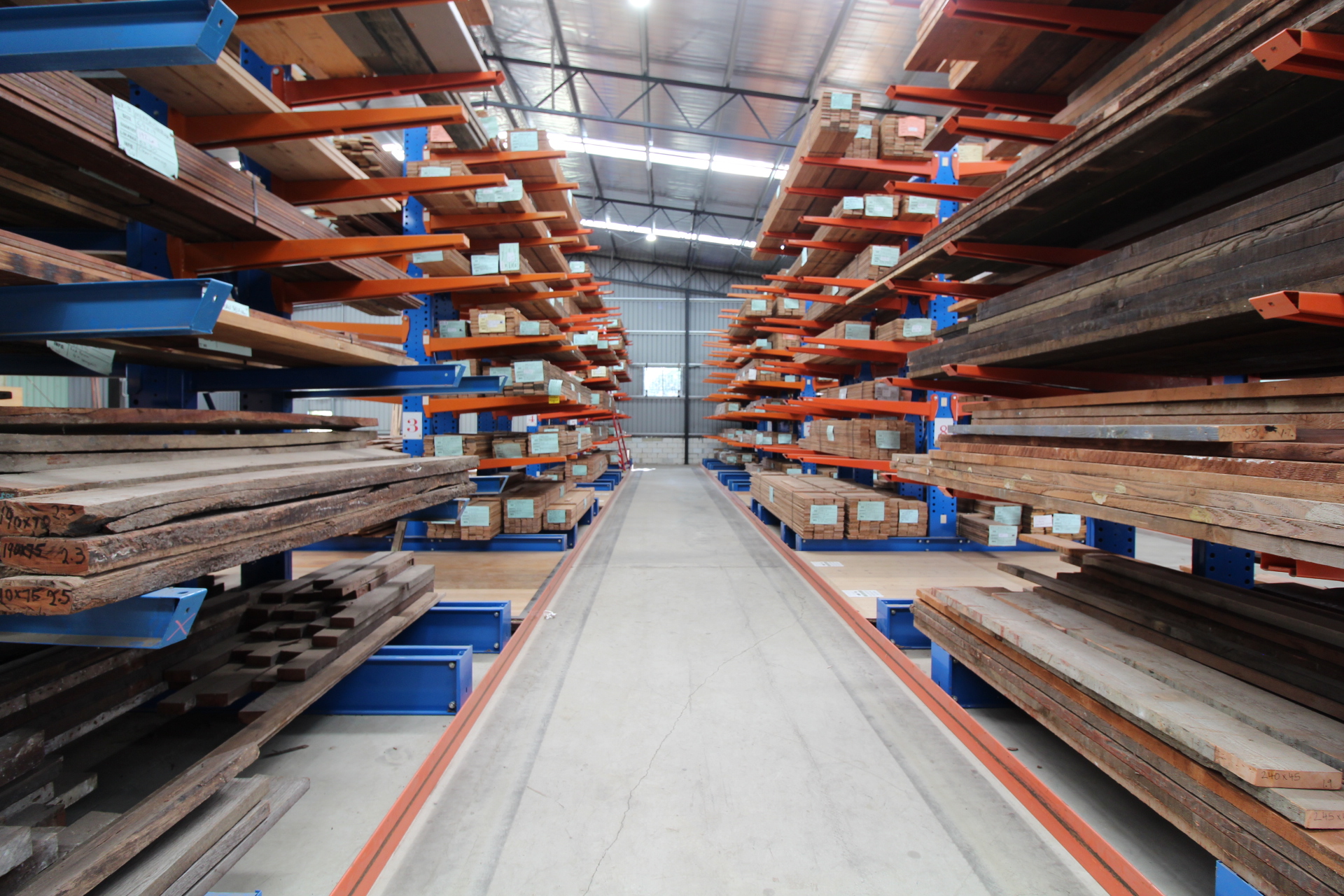 Going digital: renovators paradise now australia's busiest salvage yard