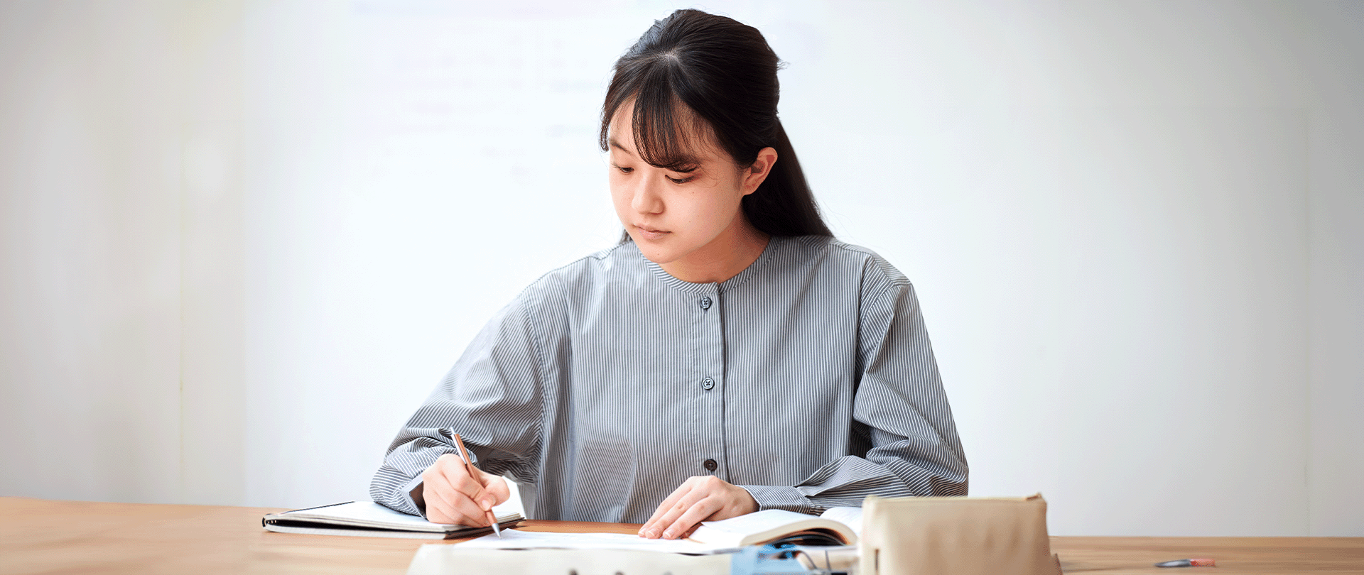 Secondary 3 - Premium Geometric Picture Gallery - Full HD