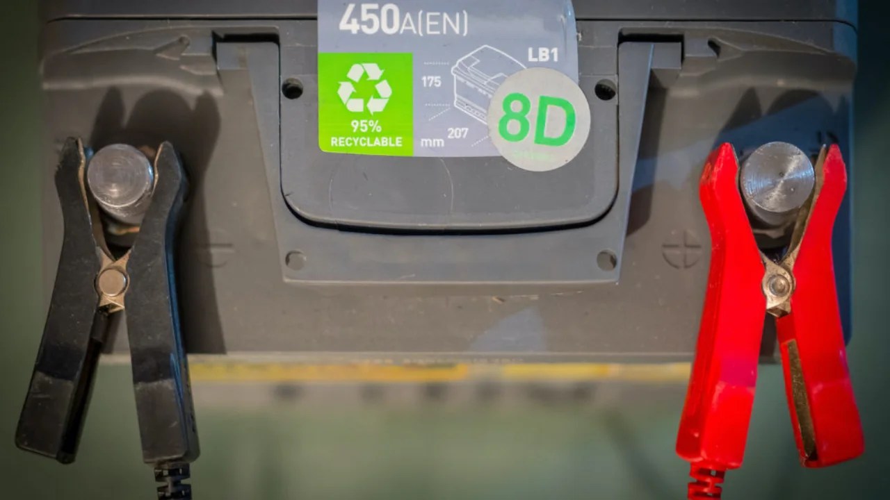 How to Tell Positive and Negative Terminals on a Car Battery