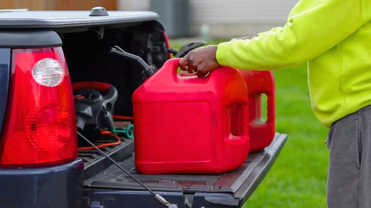 How to Dispose of Old Gasoline