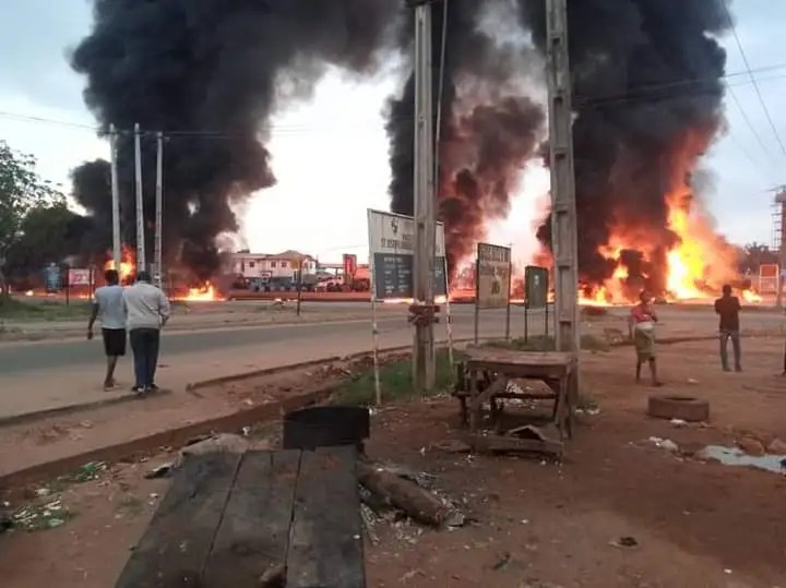 Two Escape Death In Anambra Petrol Tanker Explosion - Vimarsana News
