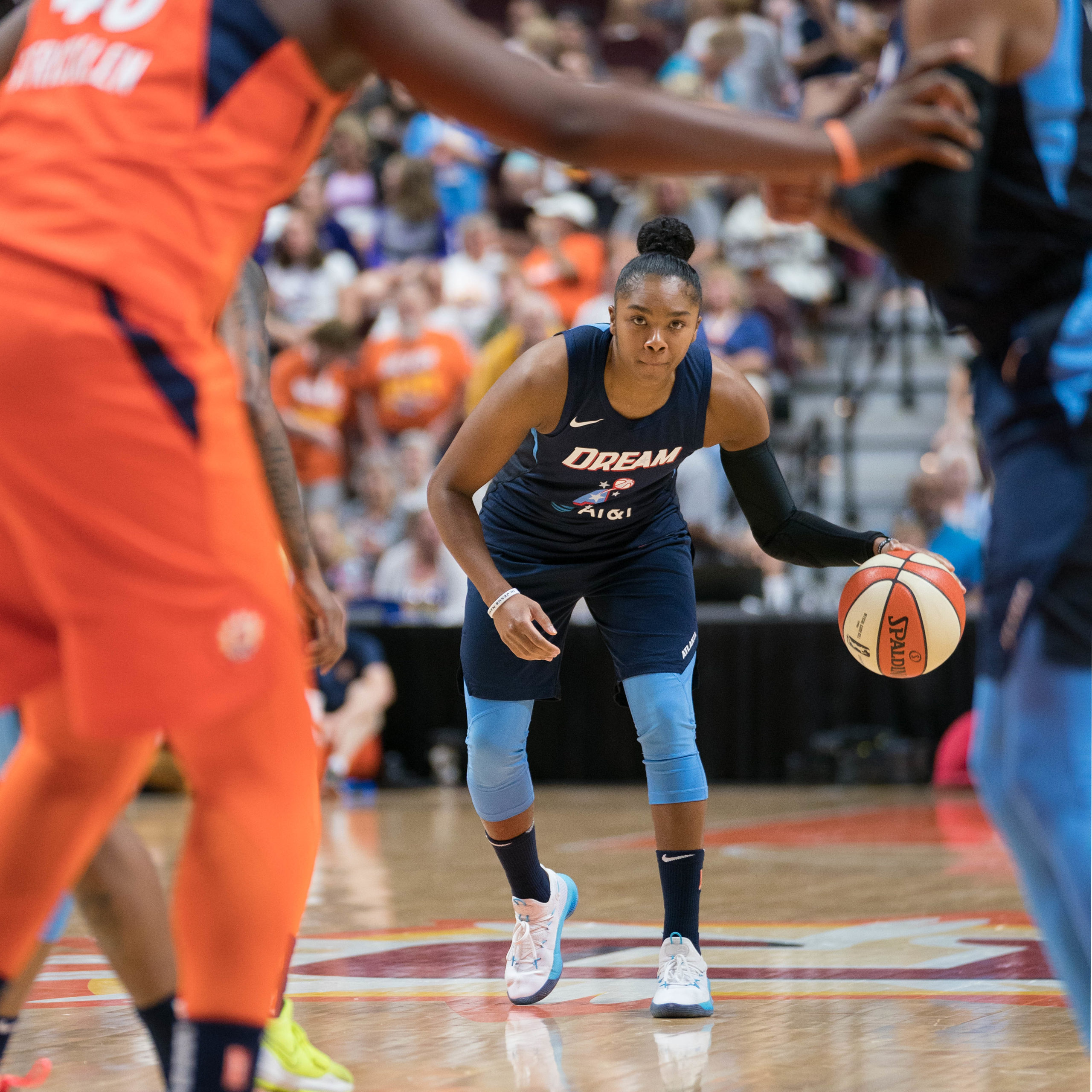Las Vegas Aces sign Alex Bentley