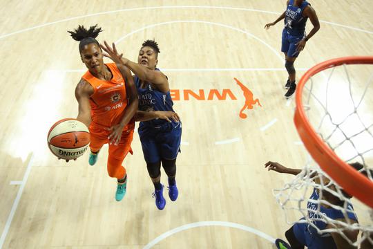 Connecticut Sun fall apart in their opener against the Minnesota Lynx