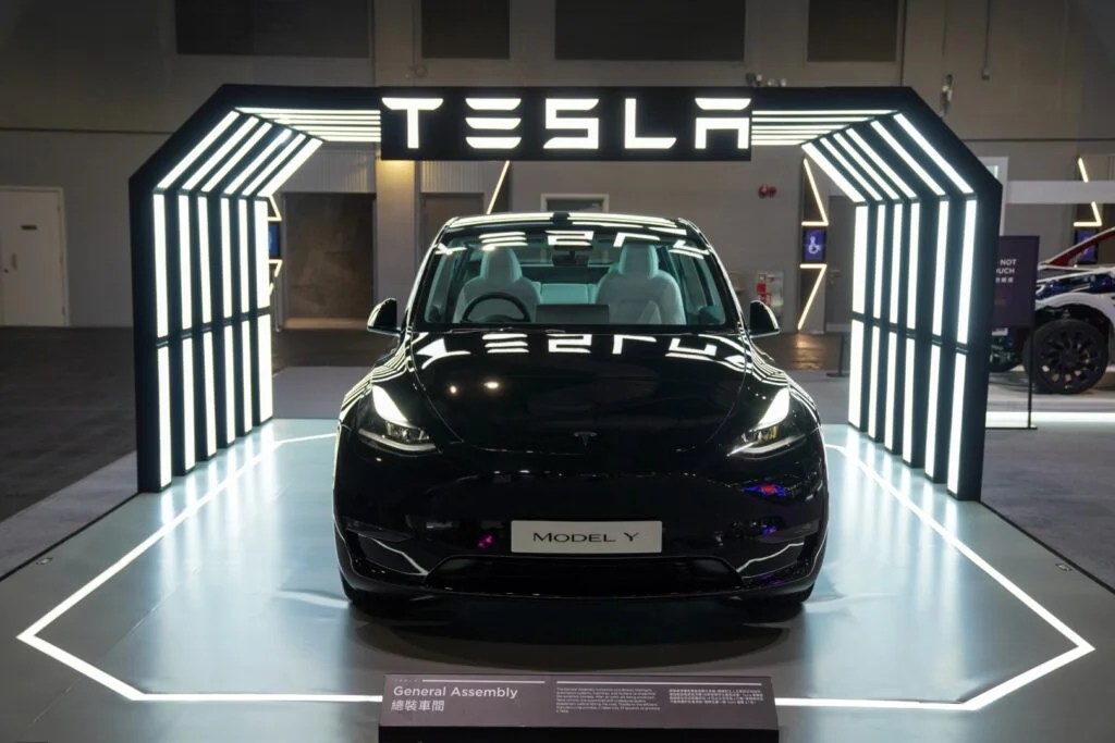 චීනයේ Tesla අලෙවිය ඉහලට.