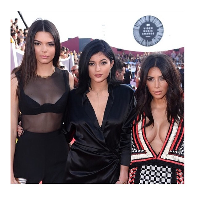 Kardashians Texting Pic