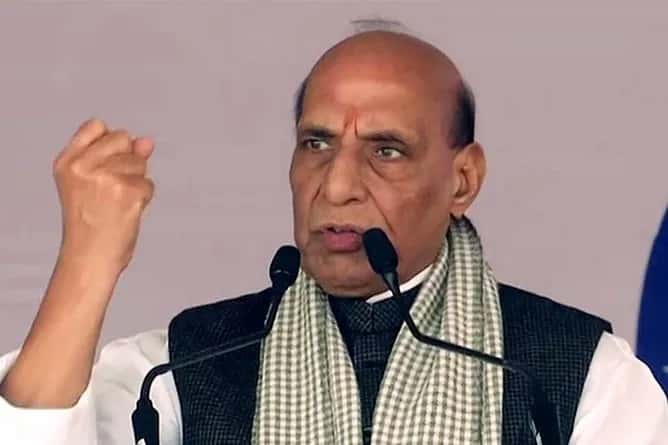 পহেলগাম হামলার জেরে পাকিস্তানের জল সরবরাহ বন্ধের কড়া হুঁশিয়ারি রাজনাথের – এবেলা