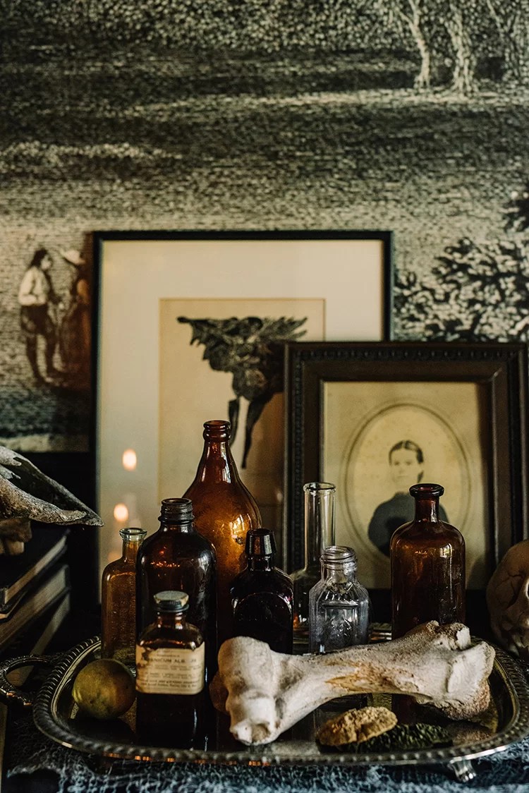 10 classy and chic halloween decor ideas