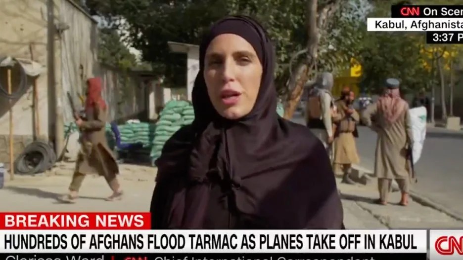Clarissa Ward Cnn : CNN's Clarissa Ward Wears Hijab to Report From Kabul After ...