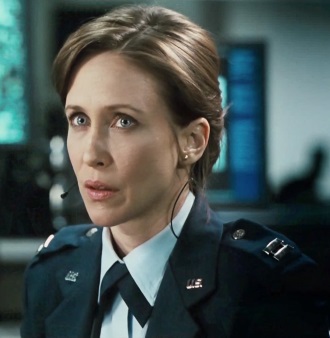 A soldier wakes up in someone else's body and discovers he's part of an experimental government program to find the bomber of a commuter train within 8 minutes. Source Code 2011 Movie Plot Ending Explained This Is Barry