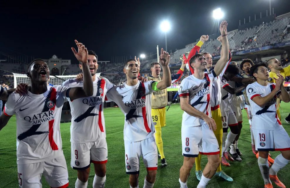 Η Παρί «πάγωσε» την Μπαρτσελόνα στο 90′ (2-1), «γκέλα» στο φινάλε για τη Σίτι (2-2)