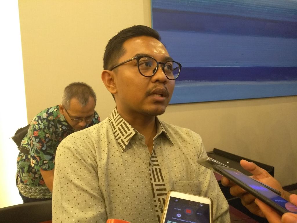 Pengamat CSIS: Jokowi Aneh dan Lucu Bila Tak Teken UU Cipta Kerja